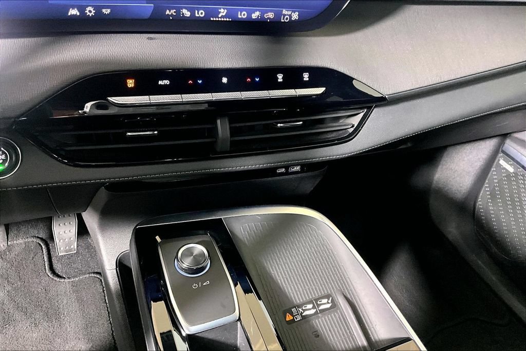 Used 2025 Buick Enclave Preferred FWD image 25