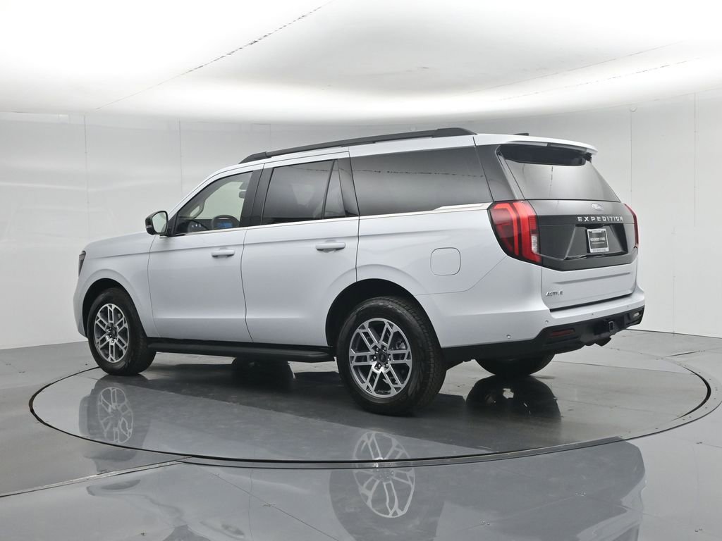 Certified 2025 Ford Expedition Active AWD/4WD image 7