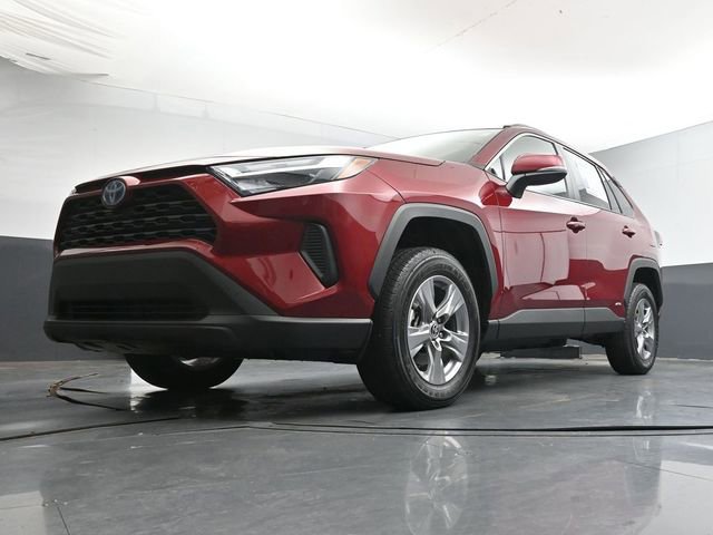 Used 2024 Toyota RAV4 XLE AWD/4WD image 3