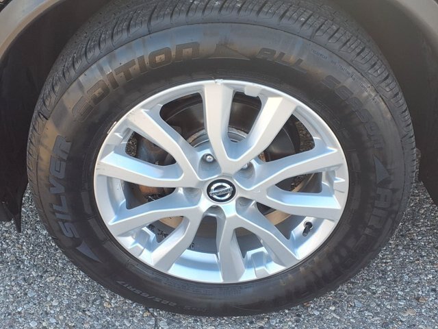 Used 2018 Nissan Rogue SV AWD/4WD image 24