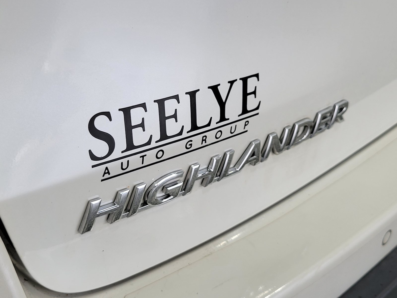 Used 2018 Toyota Highlander Limited Platinum AWD/4WD image 32