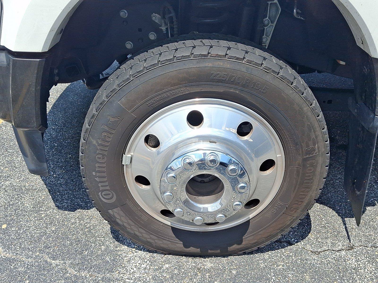 Certified 2025 Ford F450 King Ranch w/ FX4 Off-Road Package AWD/4WD image 4