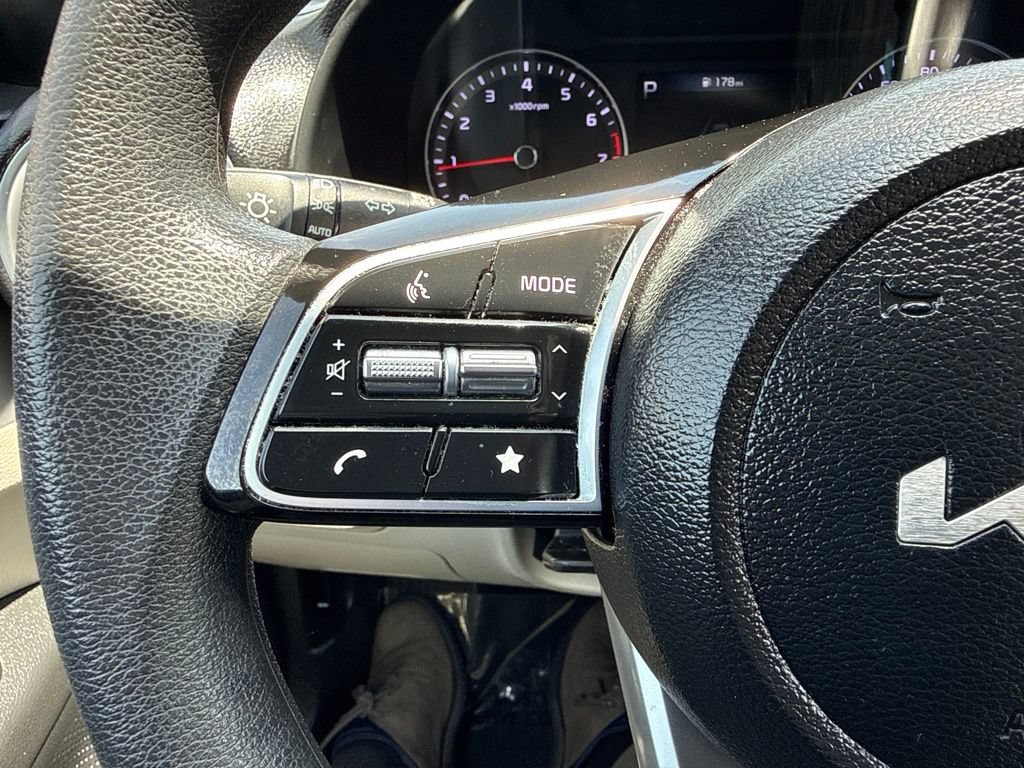 Used 2023 Kia Forte LXS w/ LXS Technology Package FWD image 19