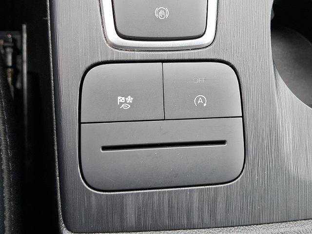 Certified 2025 Ford Escape ST-Line Select AWD/4WD image 23