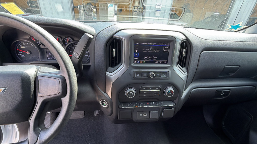 Used 2024 Chevrolet Silverado 1500 Custom RWD image 18