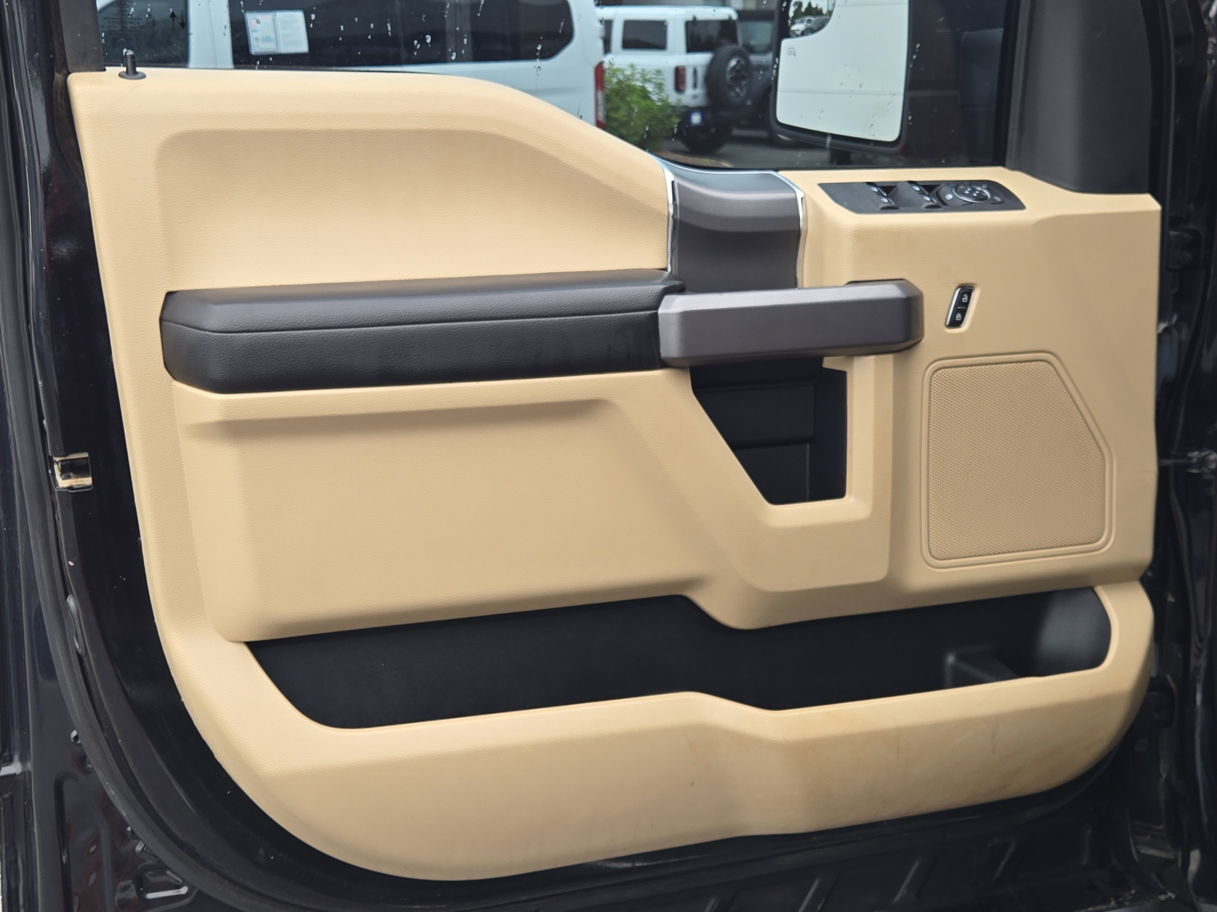 Certified 2019 Ford F150 XLT w/ Equipment Group 302A Luxury AWD/4WD image 15