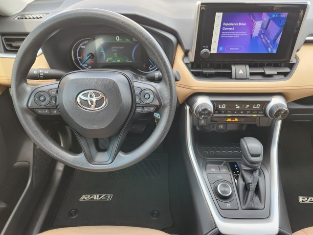 Used 2025 Toyota RAV4 LE AWD/4WD image 26