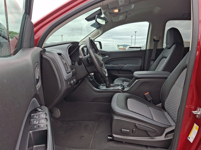 Used 2019 Chevrolet Colorado Z71 AWD/4WD image 14
