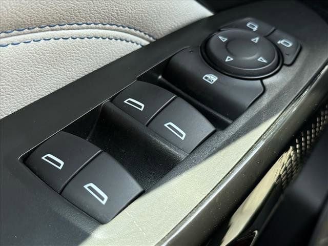 Used 2025 Chevrolet Trax LT image 17