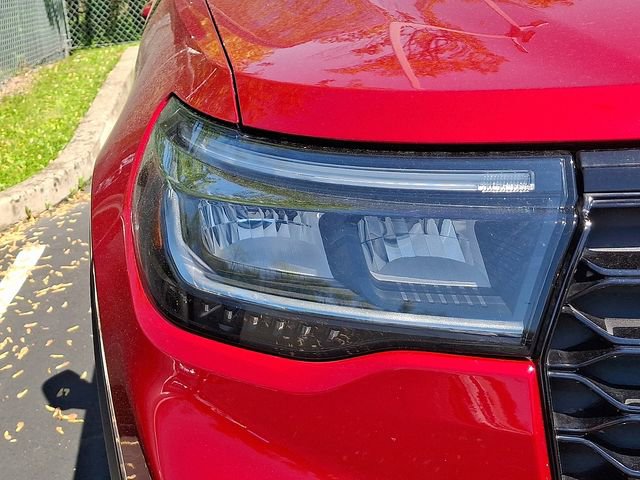 Certified 2025 Ford Explorer ST AWD/4WD image 5