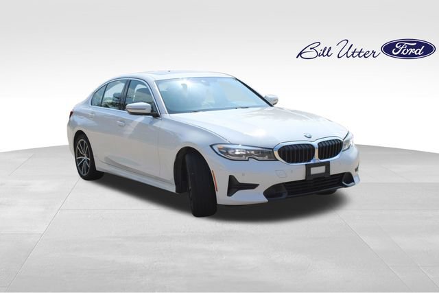 Used 2022 BMW 330i Sedan w/ Premium Package 2 RWD image 3