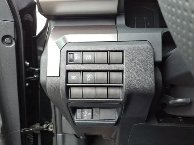 Used 2024 Toyota Tacoma SR5 AWD/4WD image 23