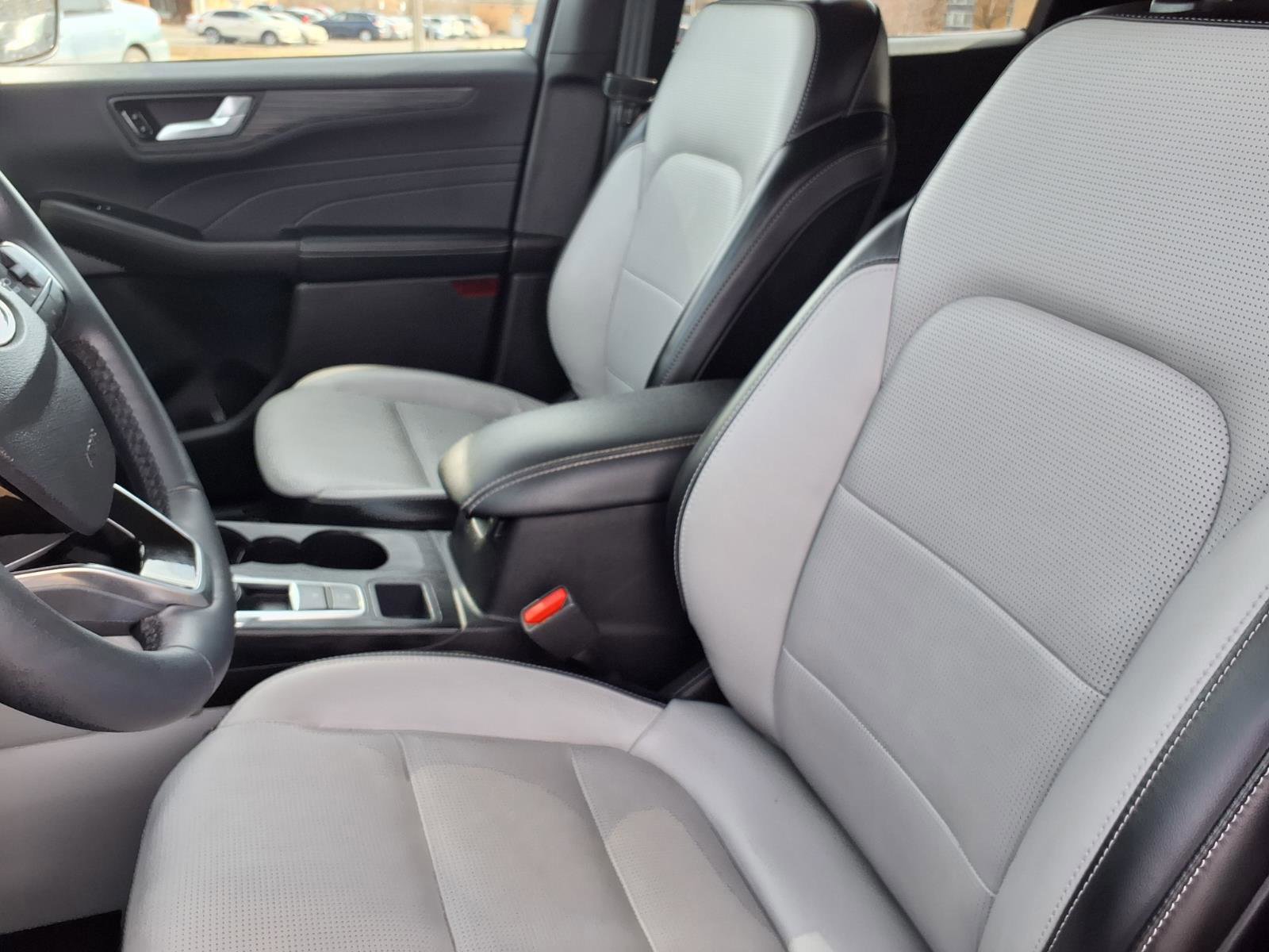 Certified 2023 Ford Escape Platinum image 5