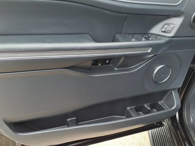 Certified 2024 Ford Expedition XLT AWD/4WD image 12