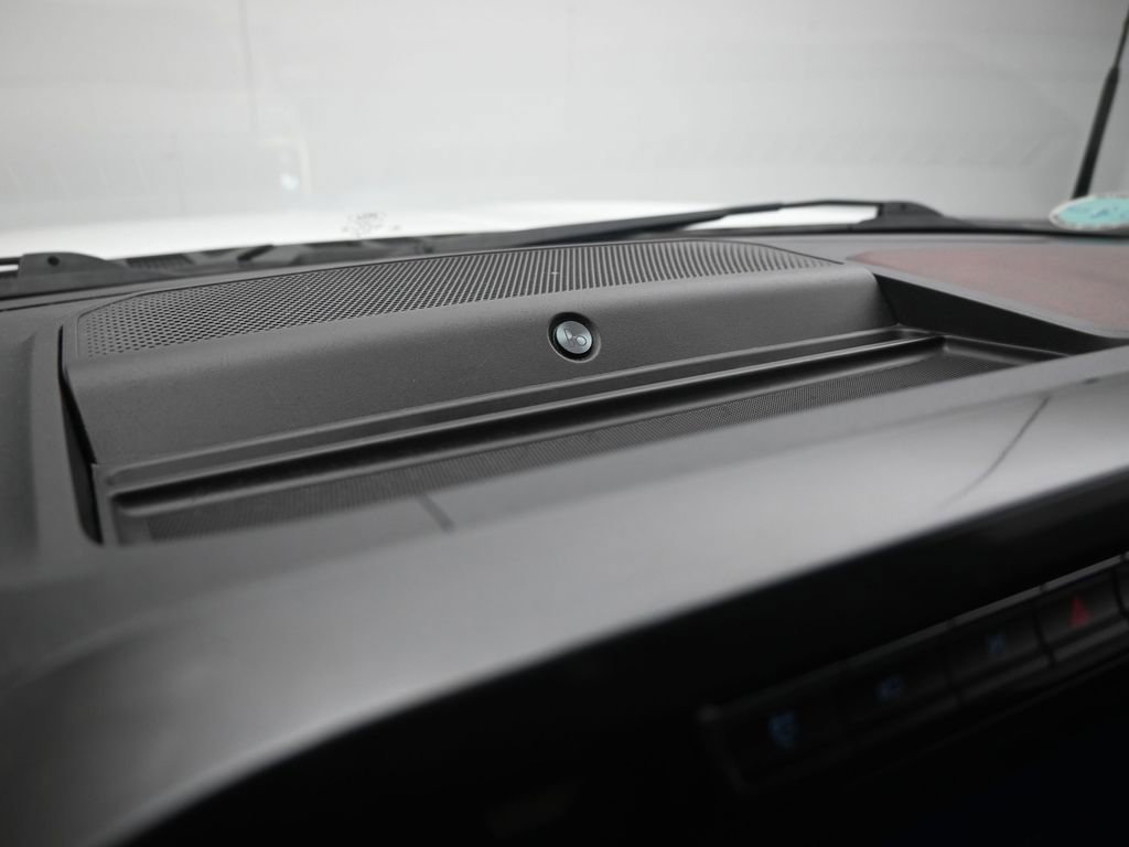 Certified 2022 Ford F150 Lariat w/ Equipment Group 502A High image 20