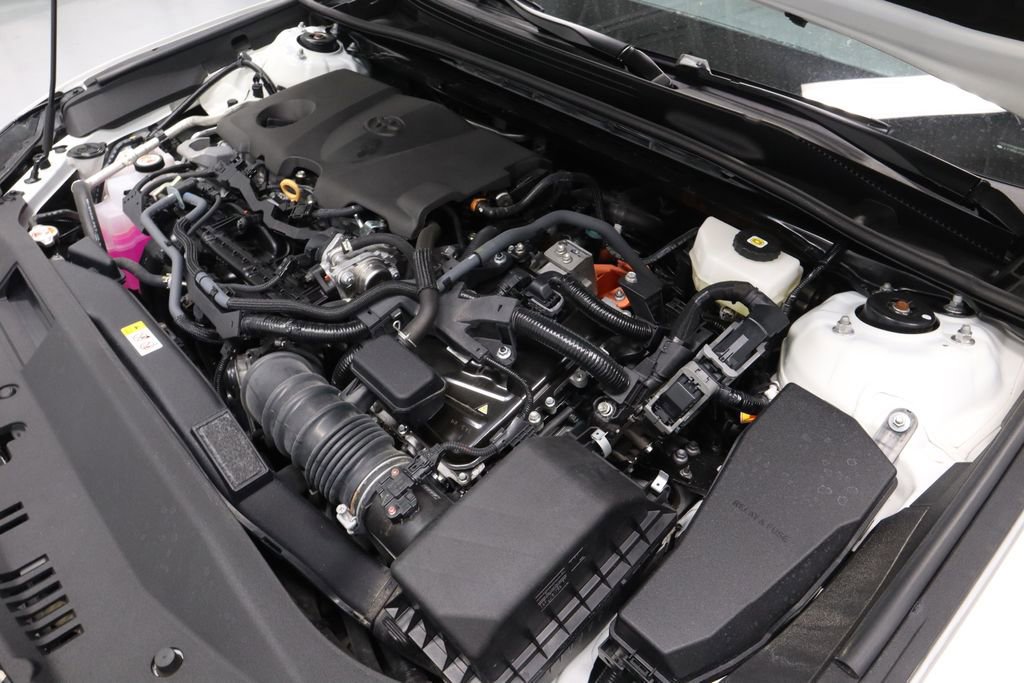 Used 2025 Toyota Camry LE FWD image 13