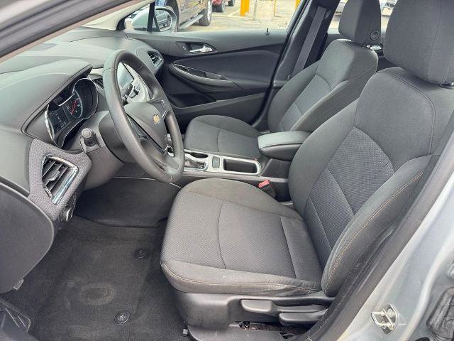 Used 2017 Chevrolet Cruze LS FWD image 7
