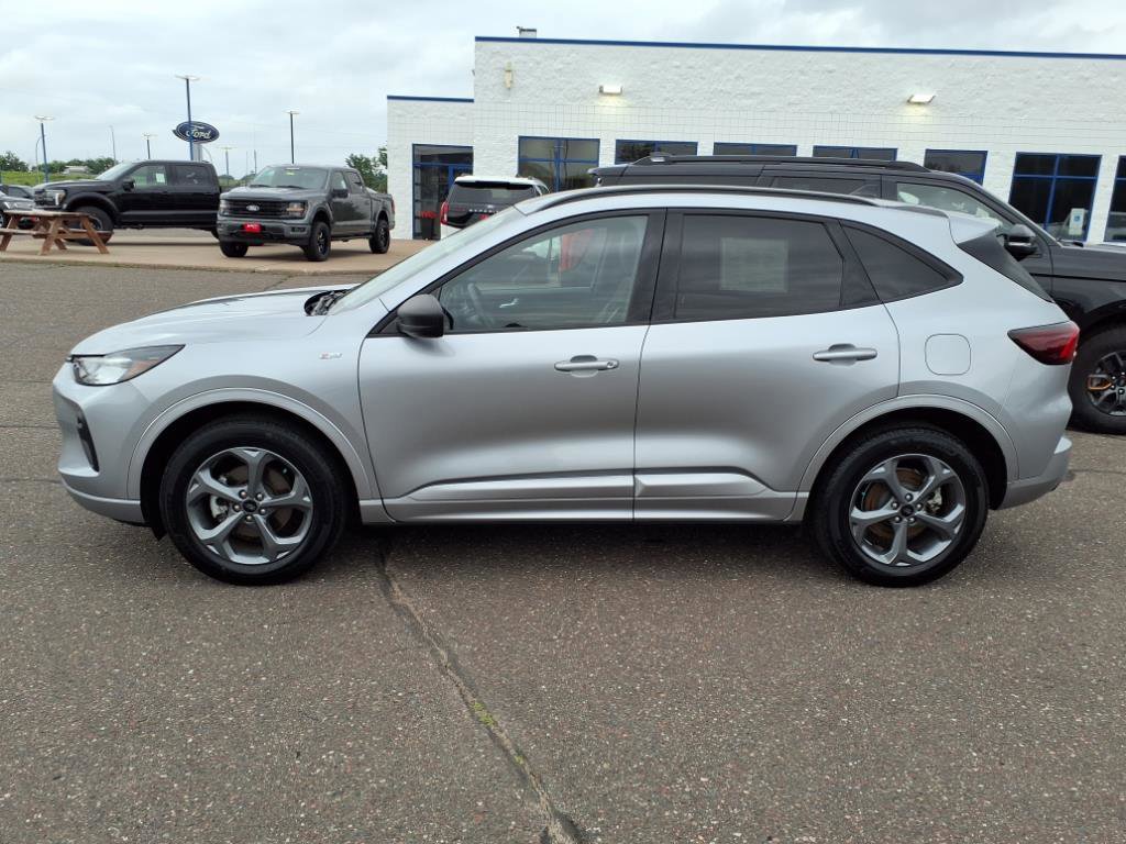 Certified 2024 Ford Escape ST-Line image 2