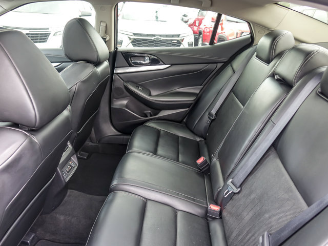 Used 2023 Nissan Maxima SL FWD image 14