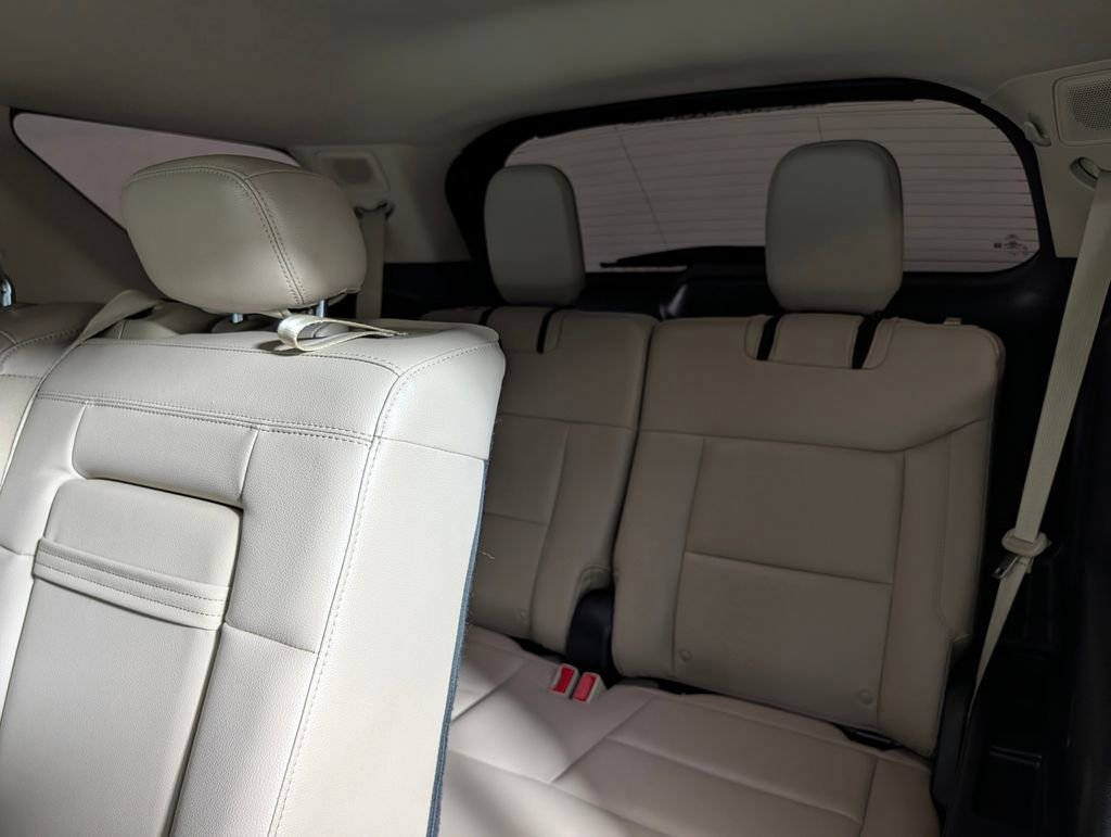 Certified 2022 Ford Explorer Limited RWD image 12