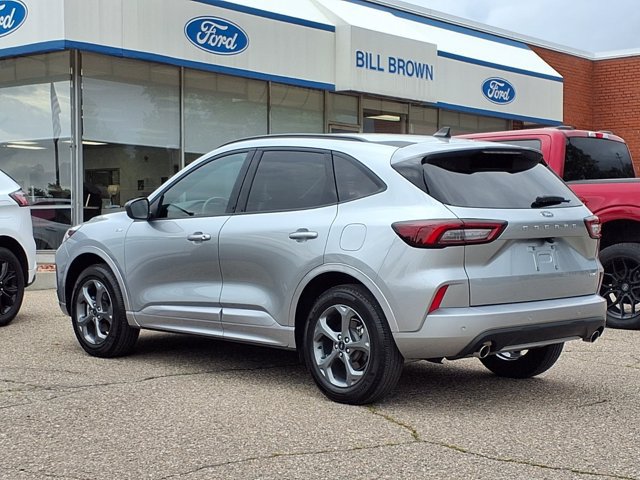 Certified 2024 Ford Escape ST-Line w/ Tech Pack #1 AWD/4WD image 2