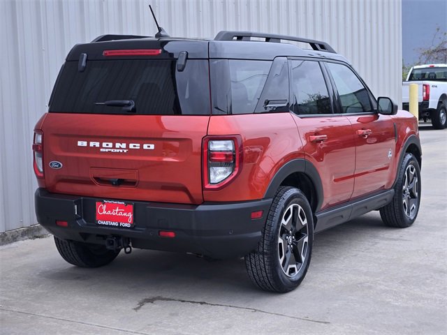 Certified 2022 Ford Bronco Sport Outer Banks w/ Tech Package image 2