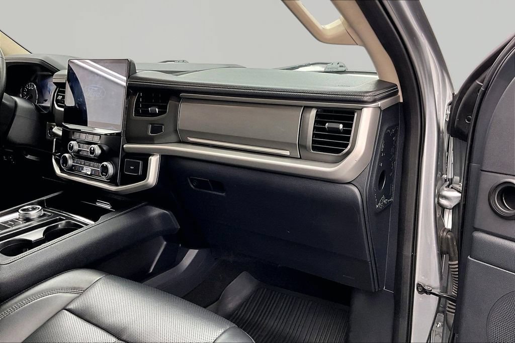 Certified 2024 Ford Expedition XLT AWD/4WD image 17