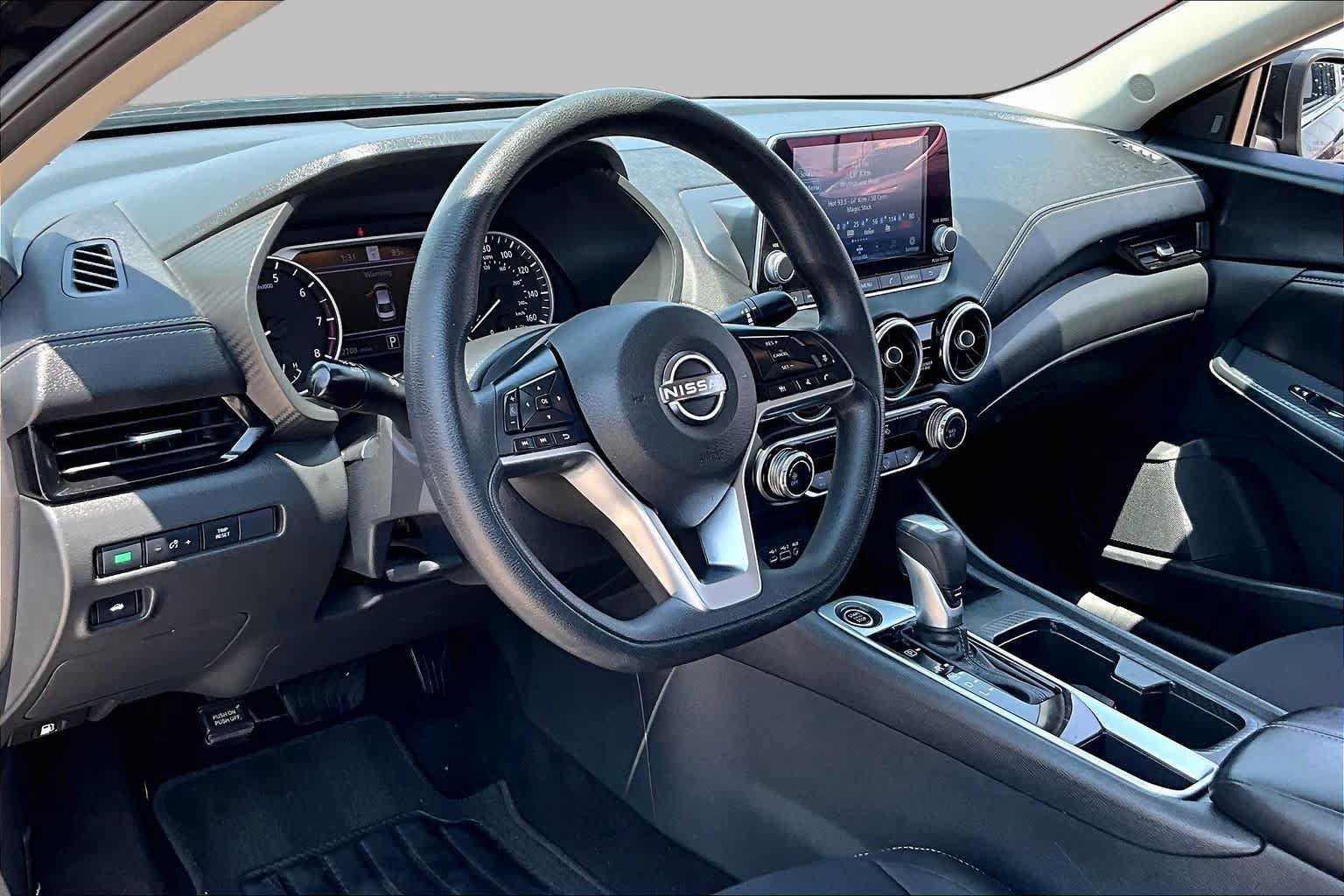 Used 2024 Nissan Sentra SV FWD image 17
