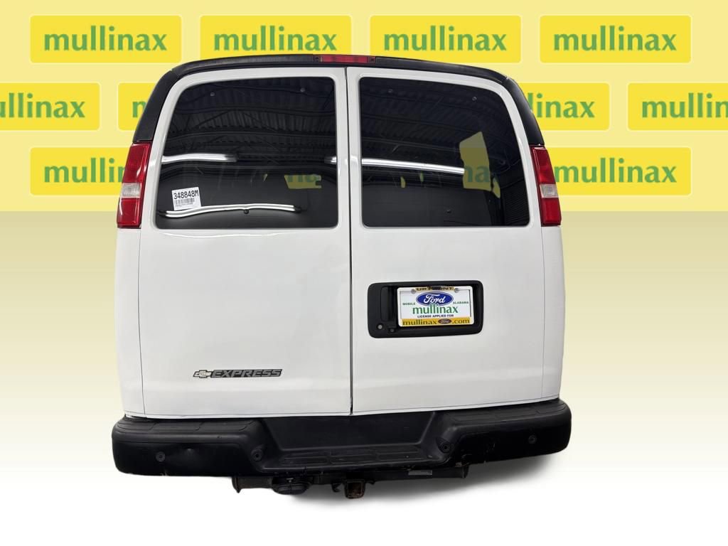 Used 2019 Chevrolet Express 3500 LS image 4