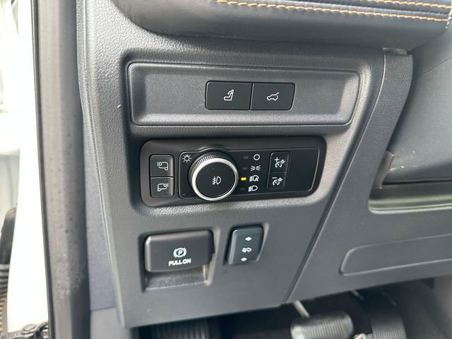 Certified 2024 Ford Expedition Max Platinum image 11