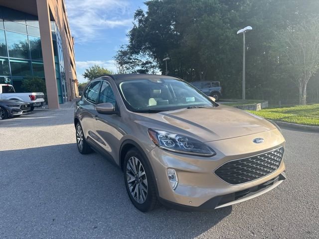 Certified 2020 Ford Escape Titanium w/ Titanium Premium Package 2.0 image 7