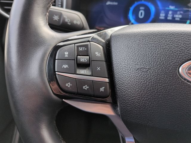 Certified 2023 Ford Explorer Platinum w/ Technology Package AWD/4WD image 38