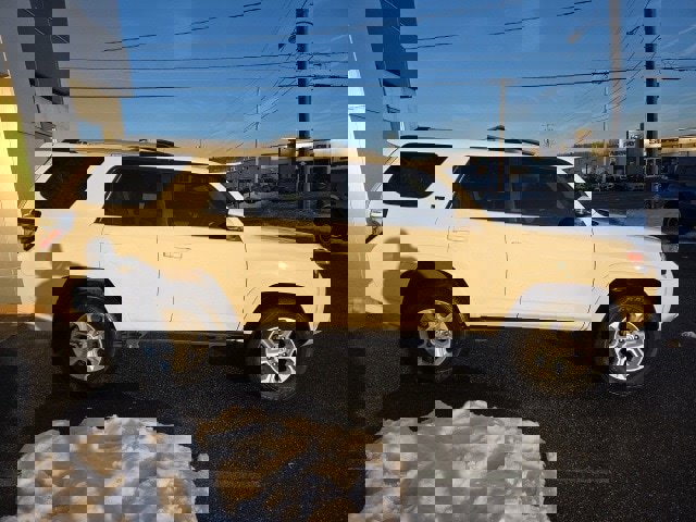 Used 2022 Toyota 4Runner SR5 Premium image 14