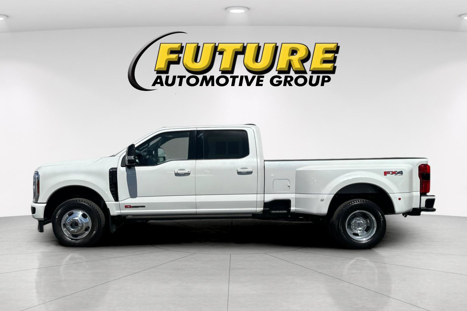 Certified 2026 Ford F350 Platinum AWD/4WD image 6