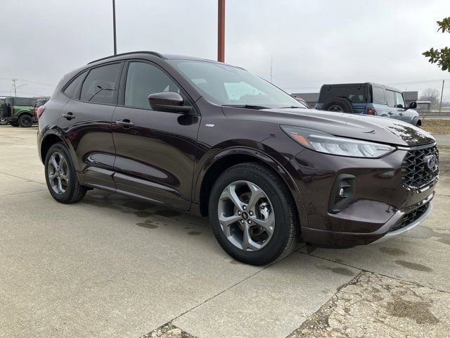 Certified 2023 Ford Escape ST-Line Select w/ Tech Pack #2 AWD/4WD image 8