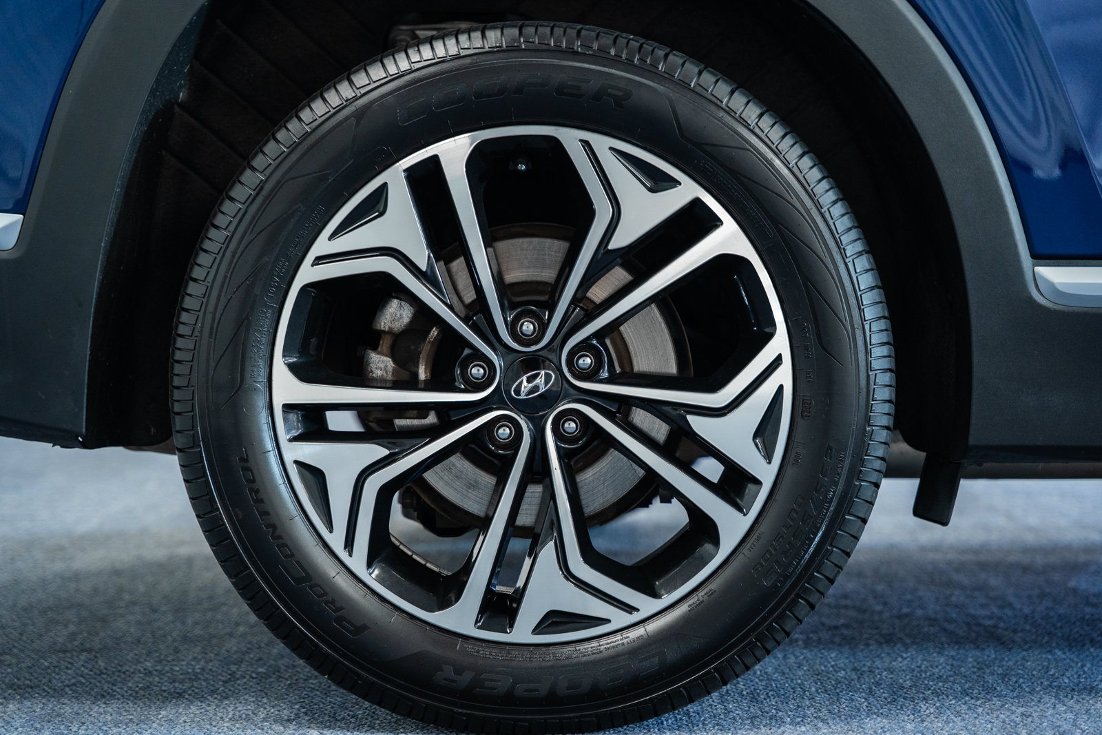 Used 2019 Hyundai Santa Fe AWD image 14