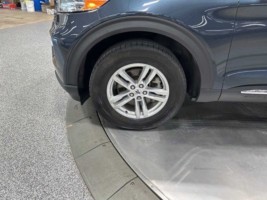 Certified 2024 Ford Explorer XLT w/ Equipment Group 202A AWD/4WD image 33