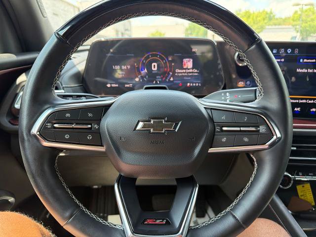 Used 2025 Chevrolet Traverse Z71 w/ Enhanced Driving Package AWD/4WD image 18