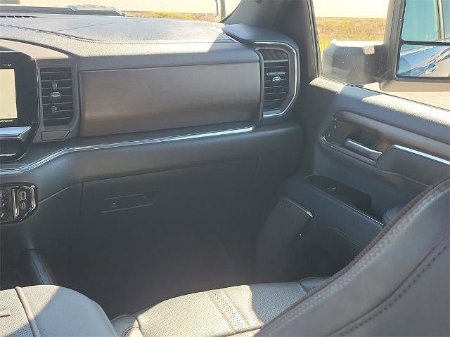 Used 2024 Chevrolet Silverado 2500 High Country w/ High Country Premium Package image 15