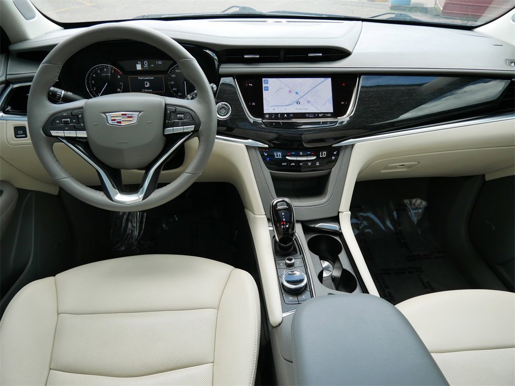 Used 2023 Cadillac XT6 Premium Luxury image 12