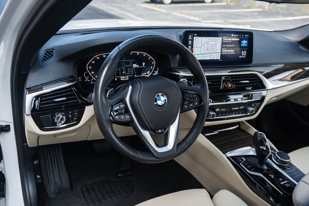 Used 2023 BMW 530i xDrive w/ Premium Package AWD/4WD image 25