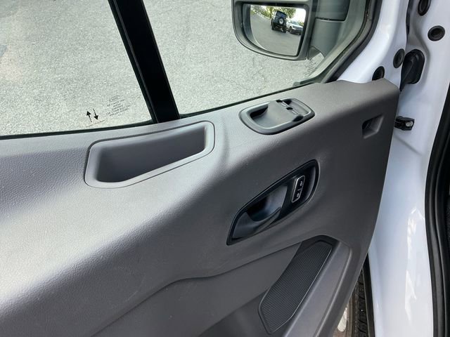Certified 2023 Ford Transit 250 Medium Roof AWD image 11