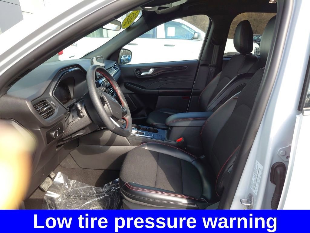 Certified 2025 Ford Escape ST-Line image 23