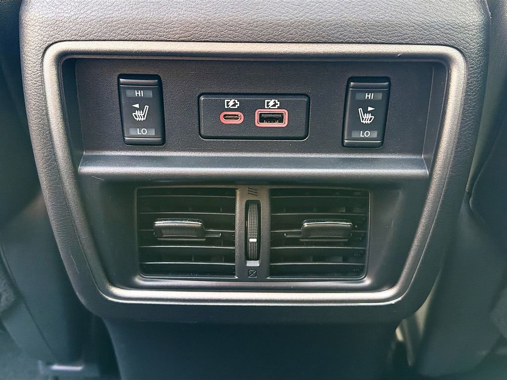 Used 2024 Nissan Murano Platinum AWD/4WD image 28