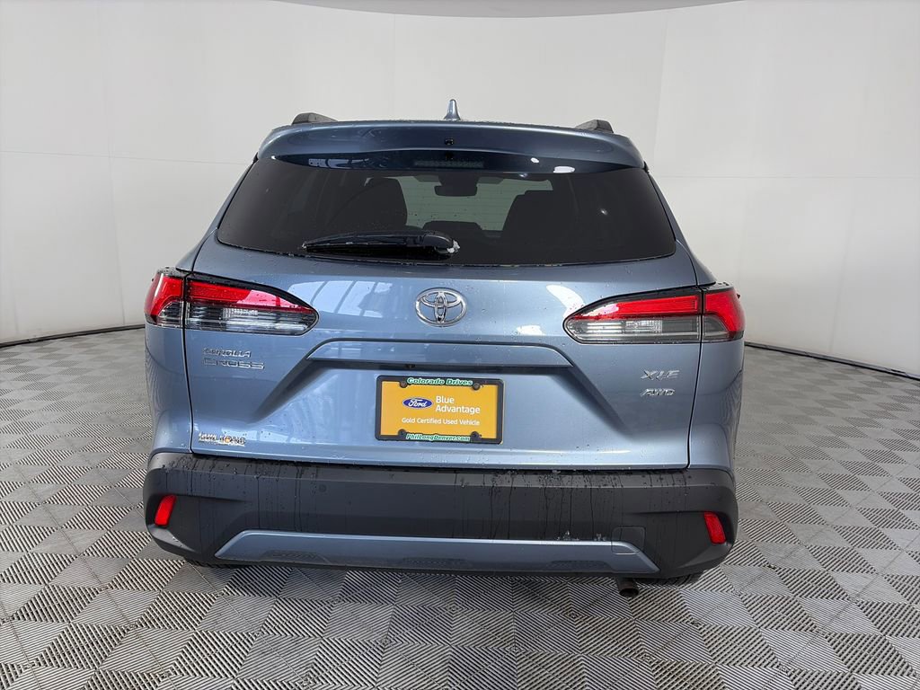 Used 2023 Toyota Corolla Cross XLE w/ Convenience Package AWD/4WD image 4