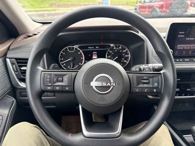Used 2023 Nissan Rogue SV AWD/4WD image 19