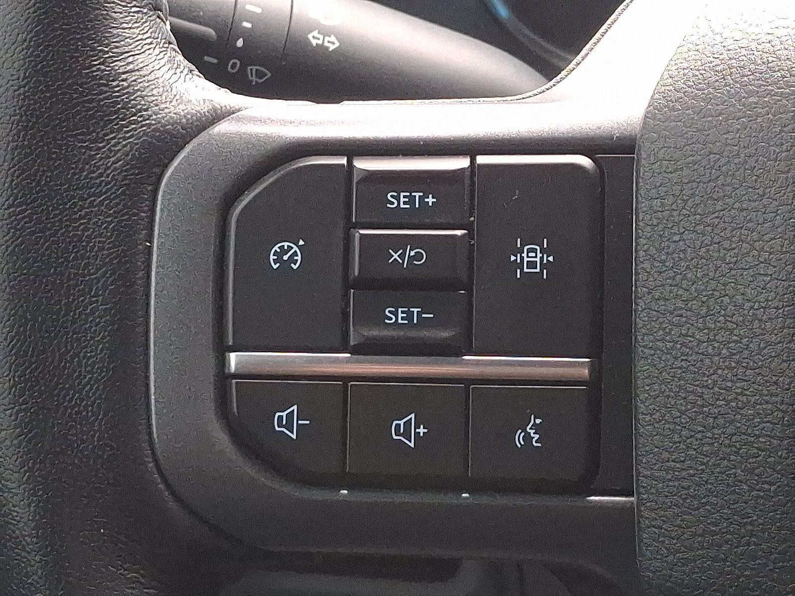 Certified 2022 Ford F150 XLT w/ Equipment Group 302A High image 20