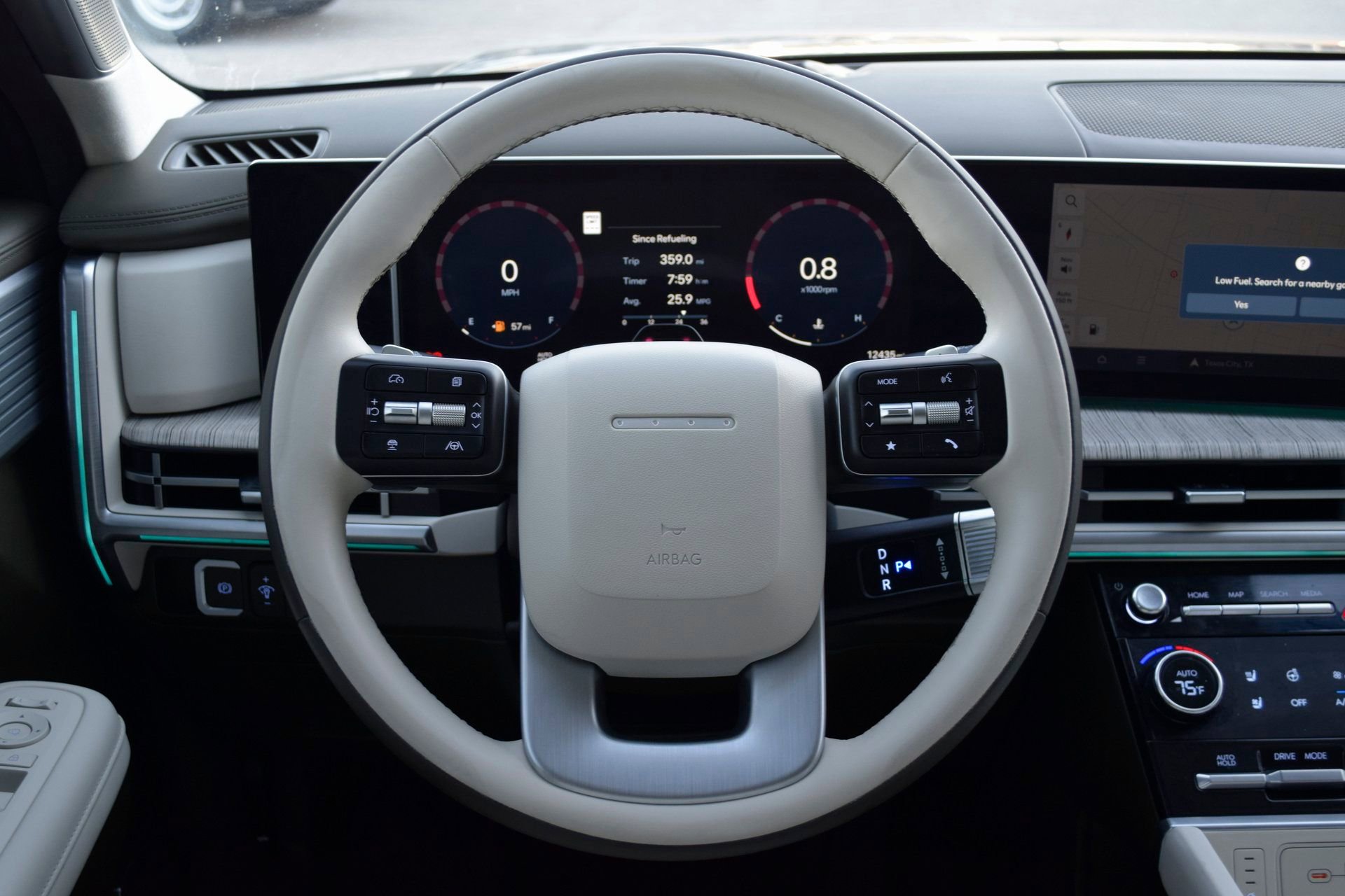 Used 2025 Hyundai Santa Fe Calligraphy image 11