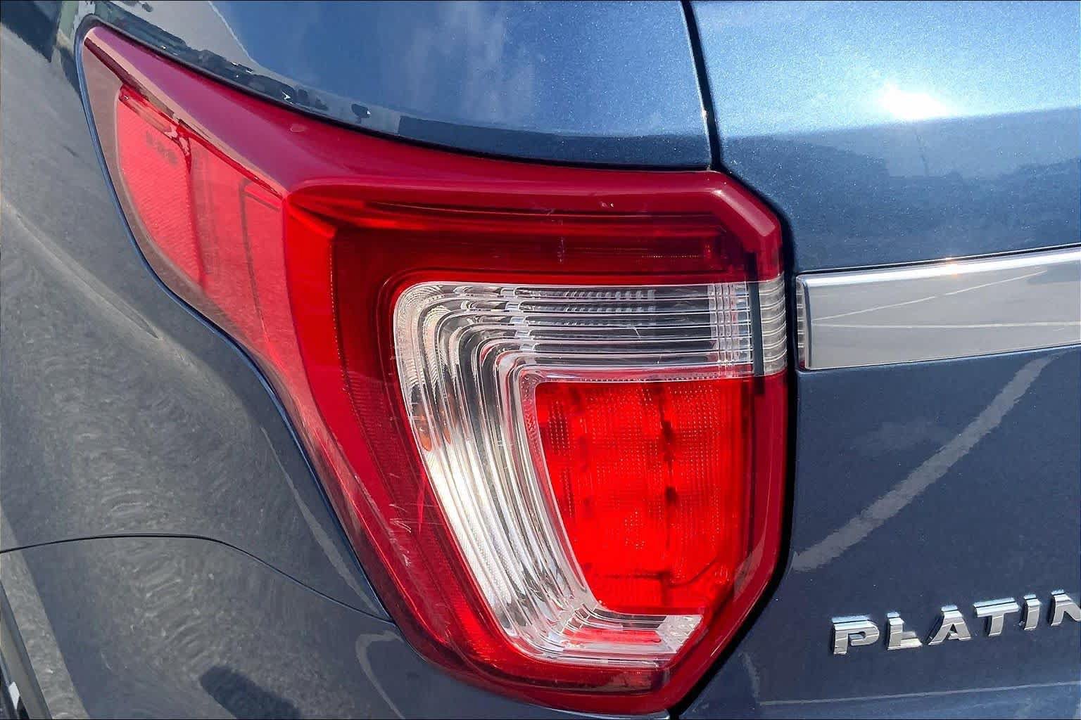 Certified 2018 Ford Explorer Platinum AWD/4WD image 28