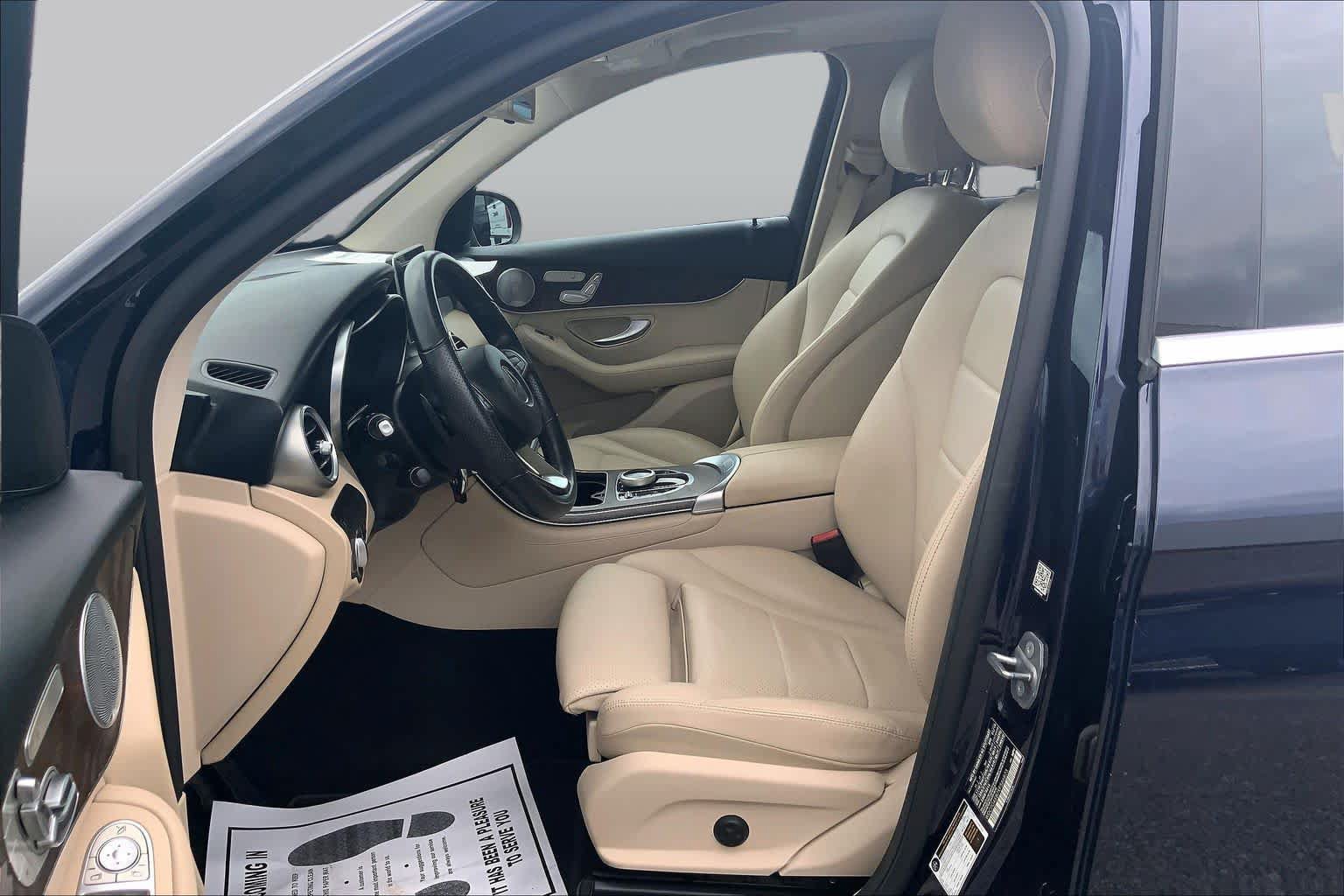 Used 2019 Mercedes-Benz GLC 300 4MATIC image 8